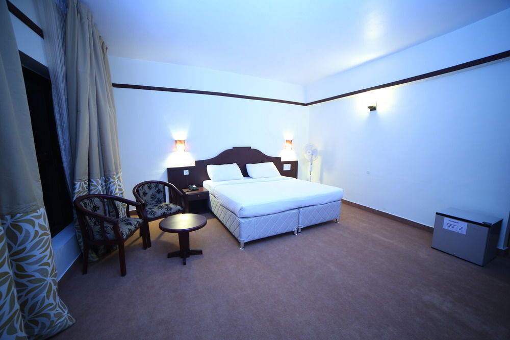 Ayur County Resort Chinnakanal Exterior foto